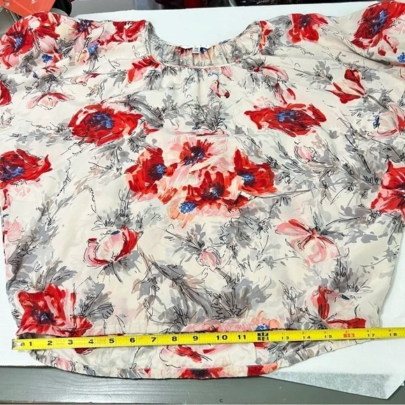 Cabi Blouse 100% Silk #399 Gray Red Poppy Floral Flower Fairy Top Oversized - Picture 8 of 12